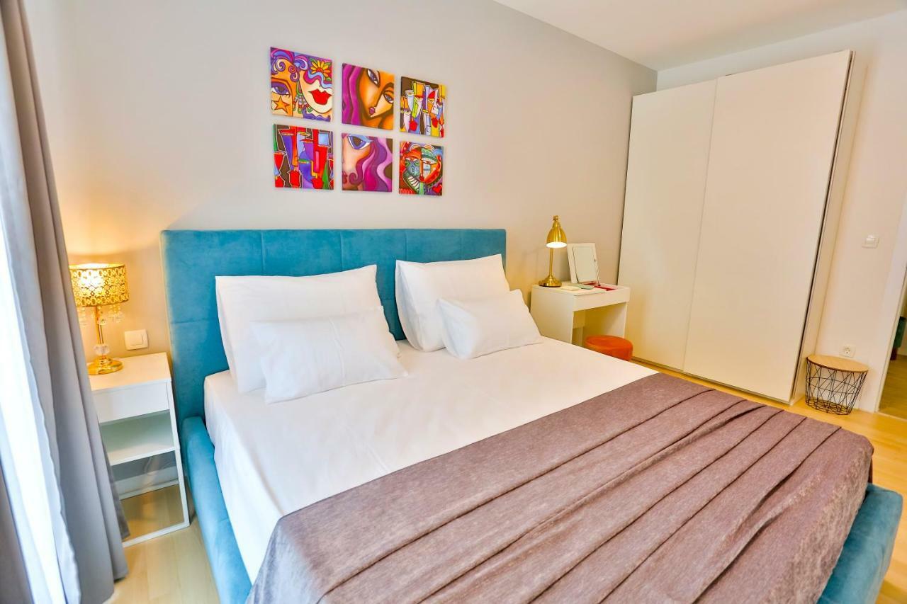 Luxury Urban Villa Apartments With Jacuzzi Split Bagian luar foto